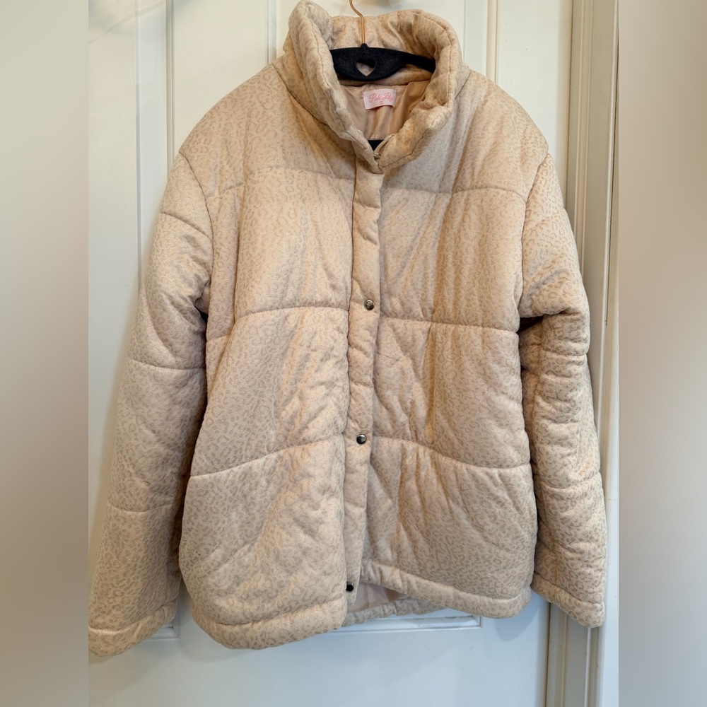 Pink Lily Beige Leopard Puffer Jacket – Small